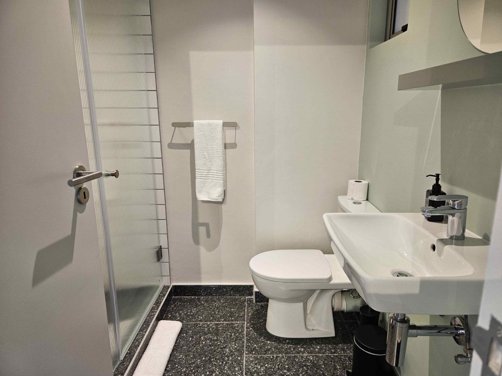 98f699a9-9abf-4965-a6f7-cc9fe277367a