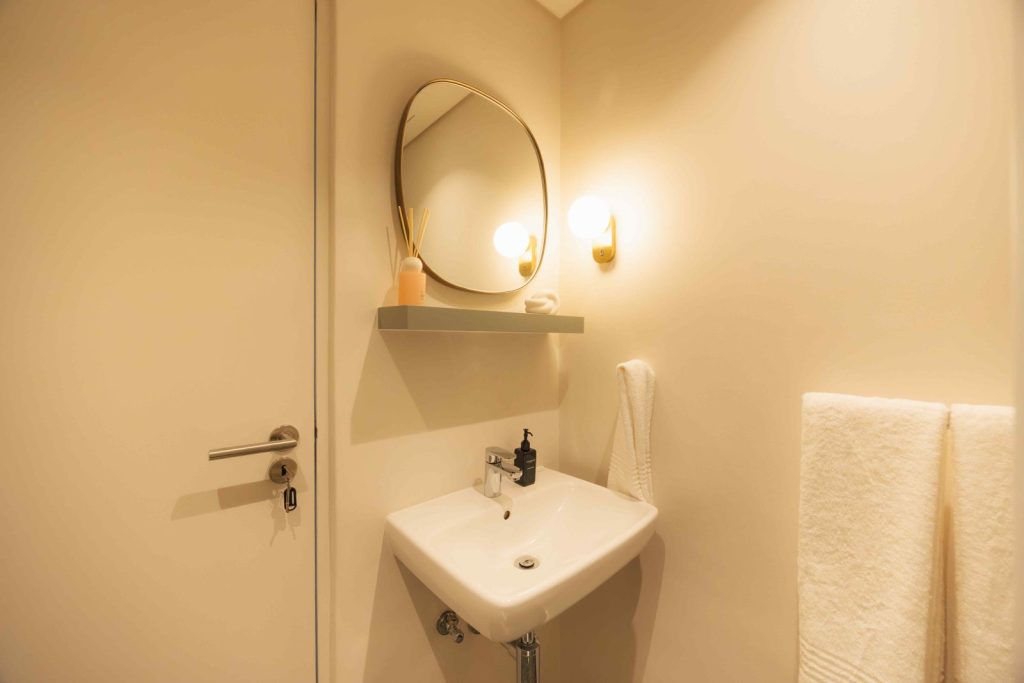 9987808b-8713-4bd1-a802-820b1cc20af9