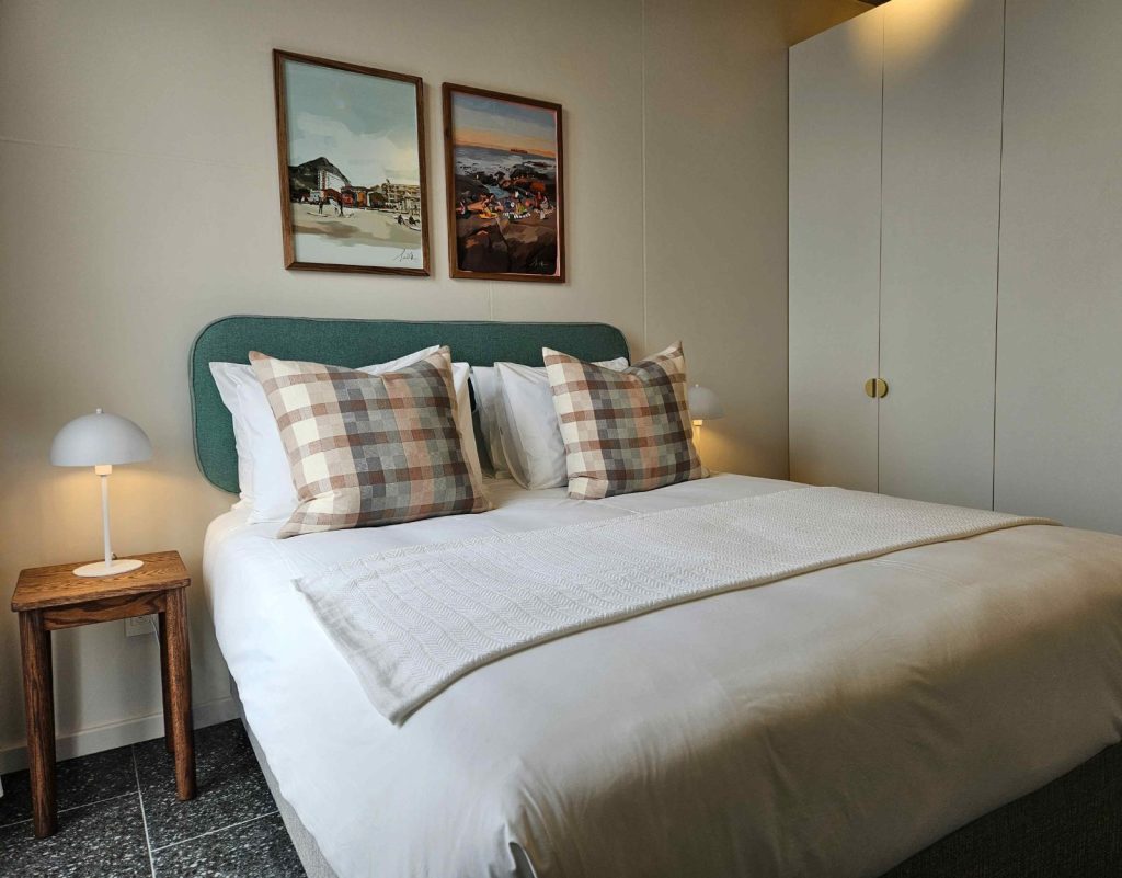 9eb192c5-e284-4a46-afa7-65505c423a81