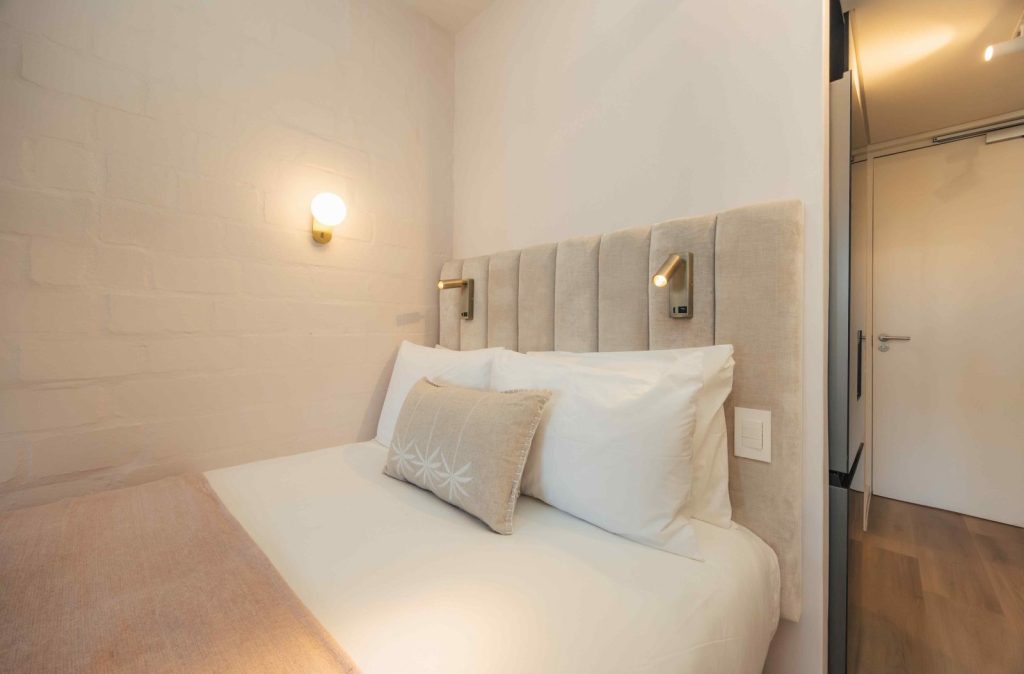 d31017df-2b5f-4078-8dbc-366711d9518c-1