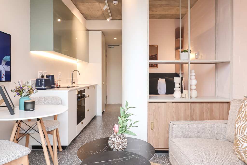 e9ff2bc6-0060-4f79-8e97-ff196fd8306c