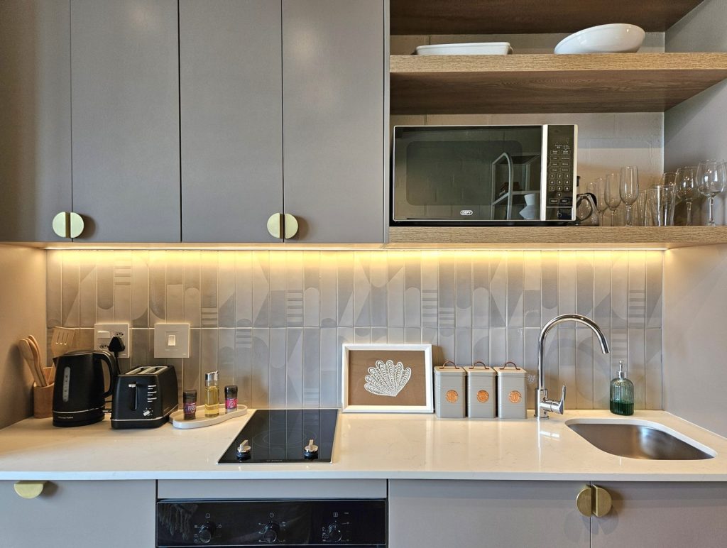 0fd30e3a-63c4-4cf8-a85b-fa39aba8da46-1