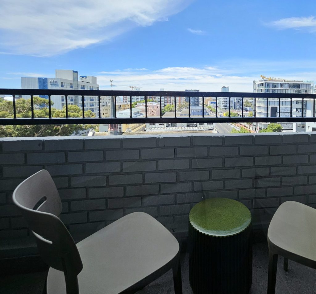 1dad8cda-caa7-4d0a-8fa8-aecad4fe4d6e-1