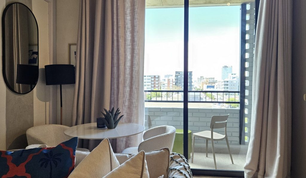 37ceeab6-16ff-4563-b9f8-66f6656915cc-1