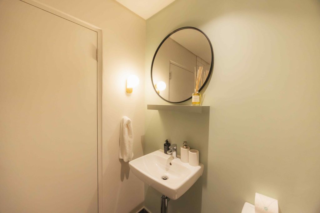 4525c147-7436-4397-b831-ed40c16ef465-1