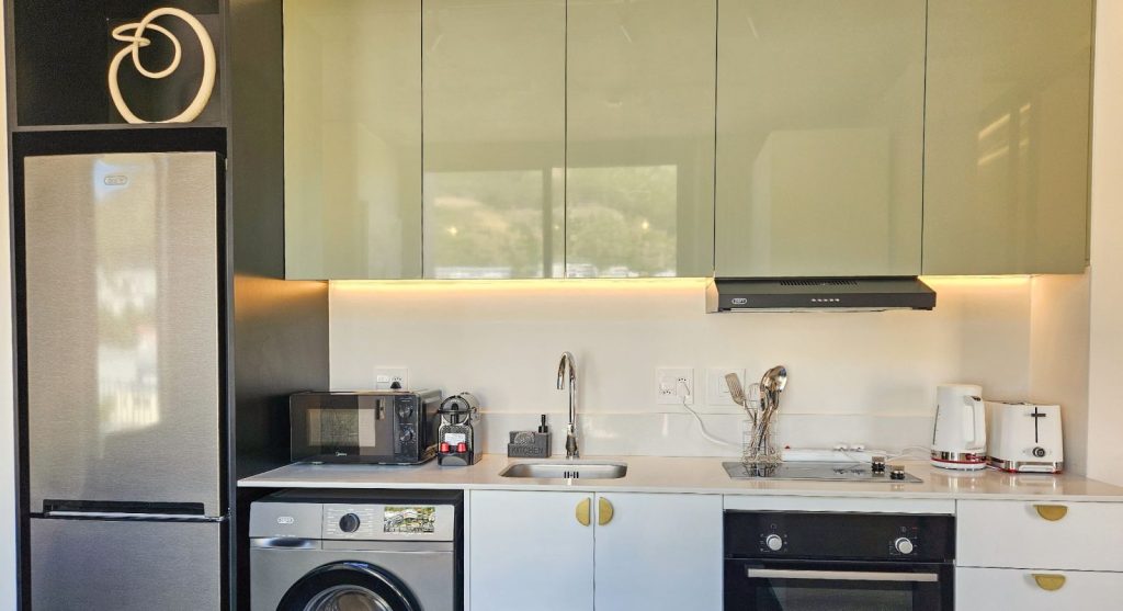 830963c8-4f8f-4ba6-8cbd-049b17fb32ae