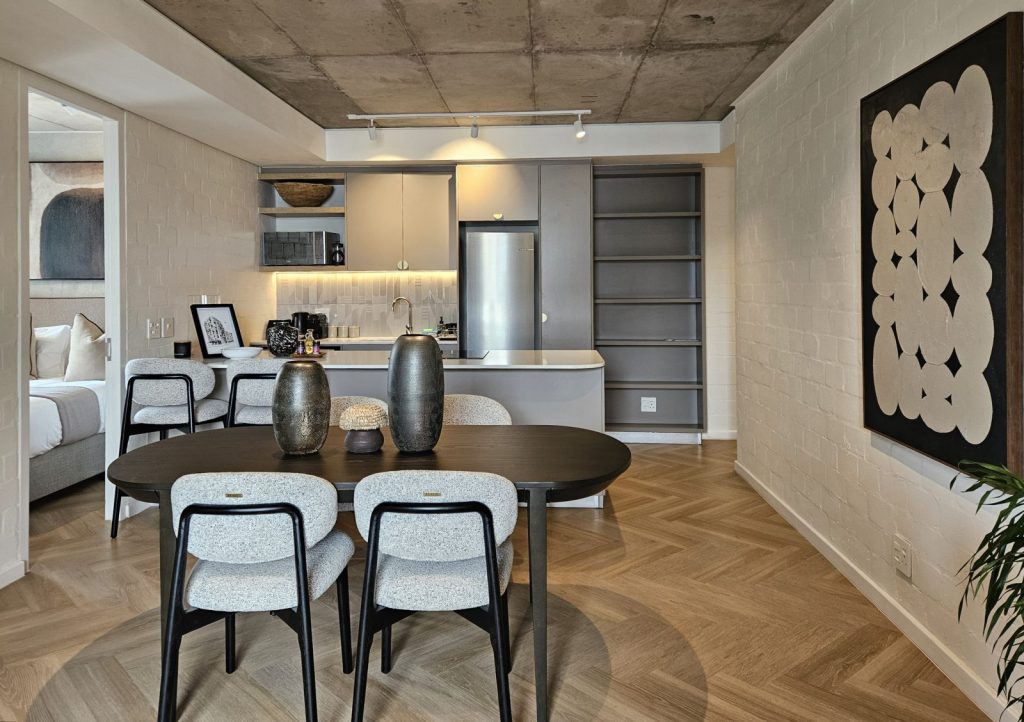 8cb0b9c7-0dc4-474b-baea-acbdaa212592