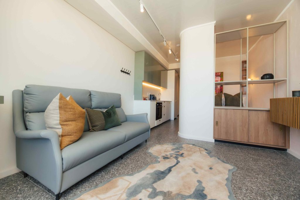 c2aaf54b-e9b4-462d-8a27-b54f1f29850e