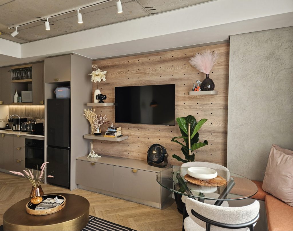 e5678086-e1a2-46c5-9b75-dd3e1bc186ba