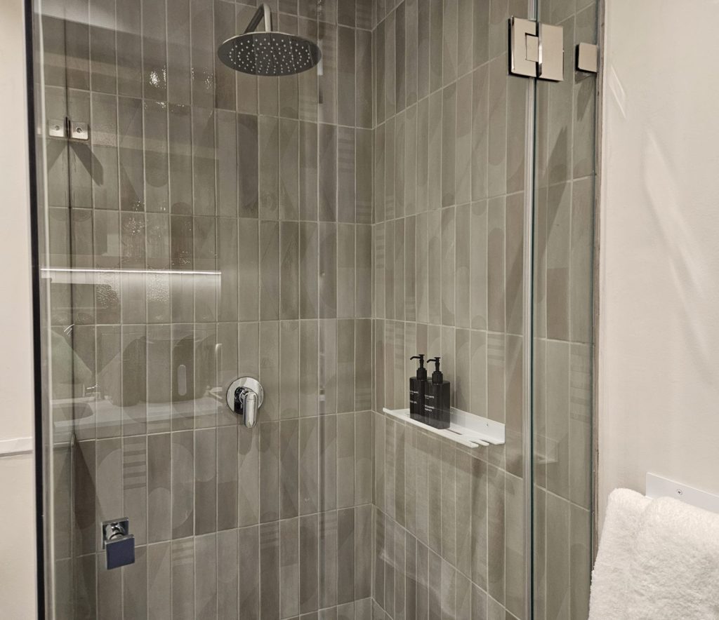 eb577ac7-4103-45a9-98ca-2ce77e0525cd