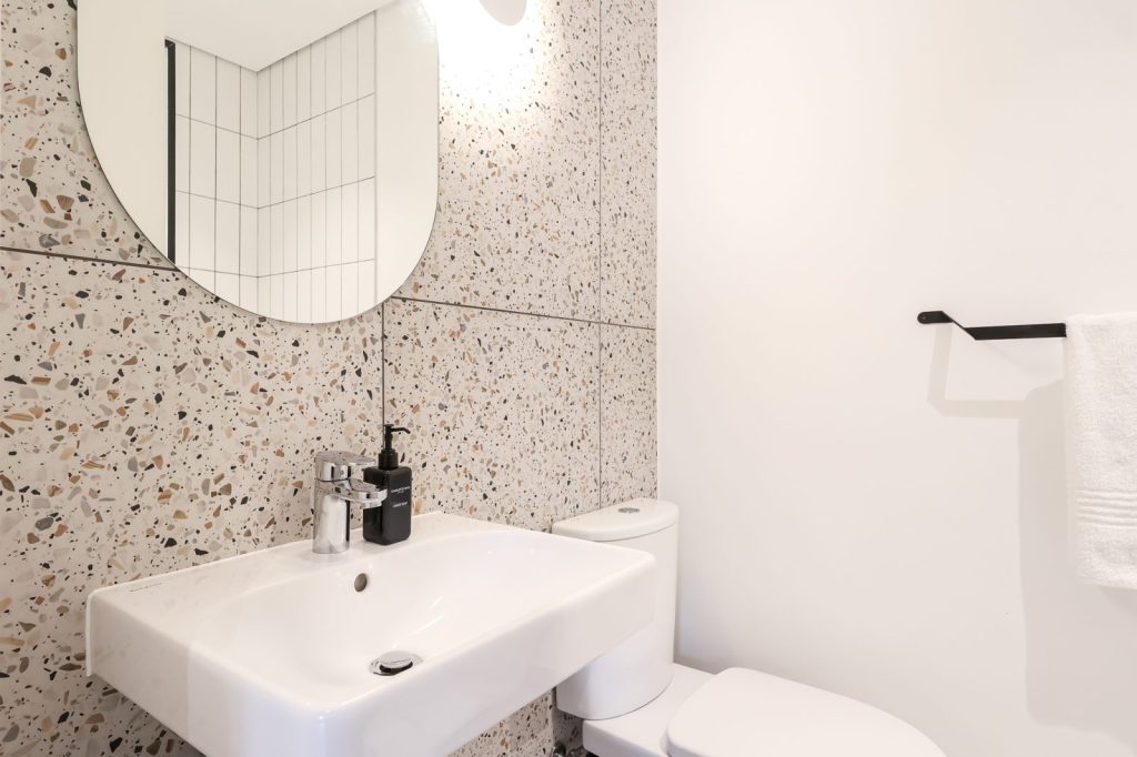 f054aced-78ba-415e-aa47-11ded867ea43