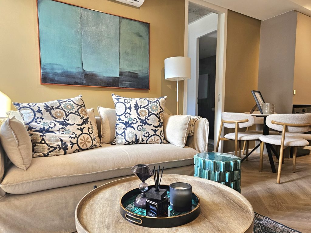 f72cbec0-8902-48c6-bcc2-5319dc48137c