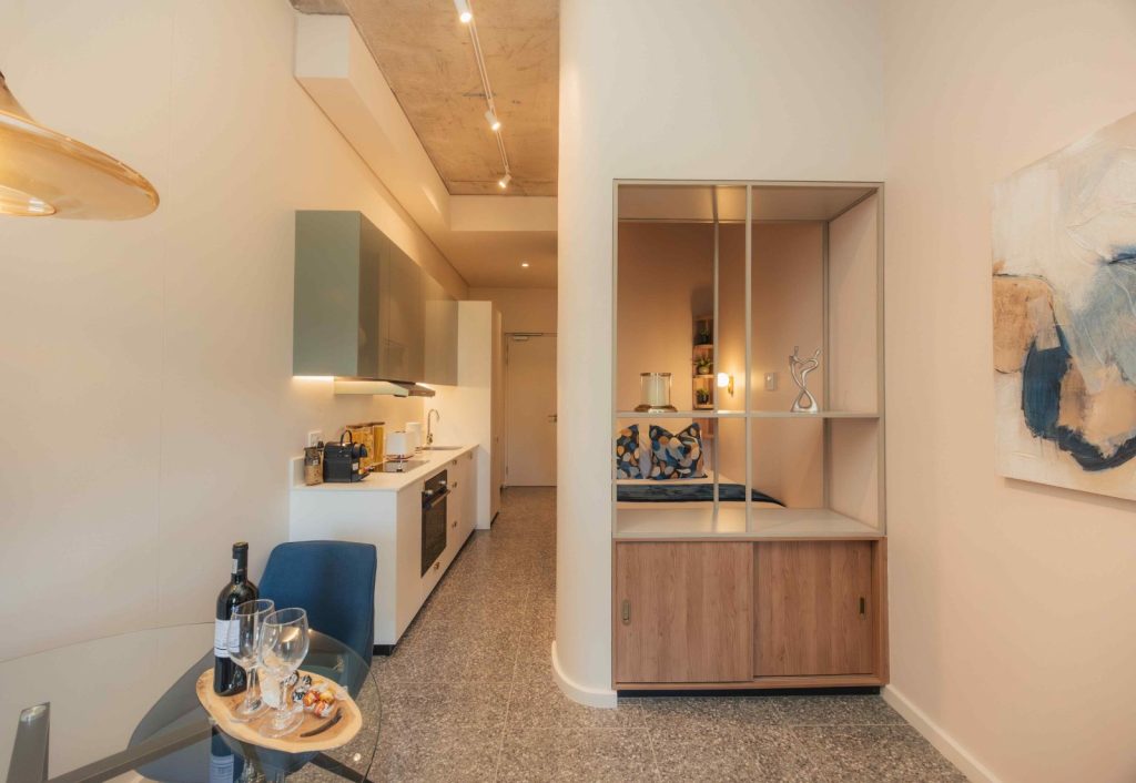 fecbfa0d-1d8f-42cb-8ebd-c5f8bbbe743f