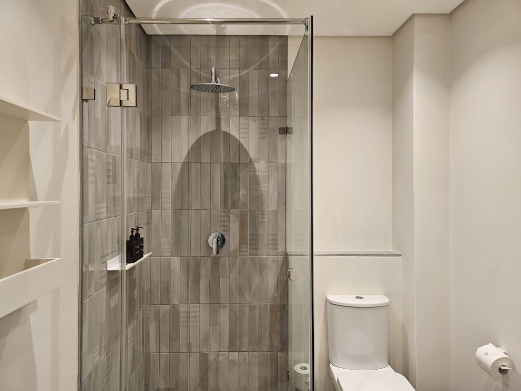 ffe8e8b6-de47-45b3-bafc-ba5c86e947e4