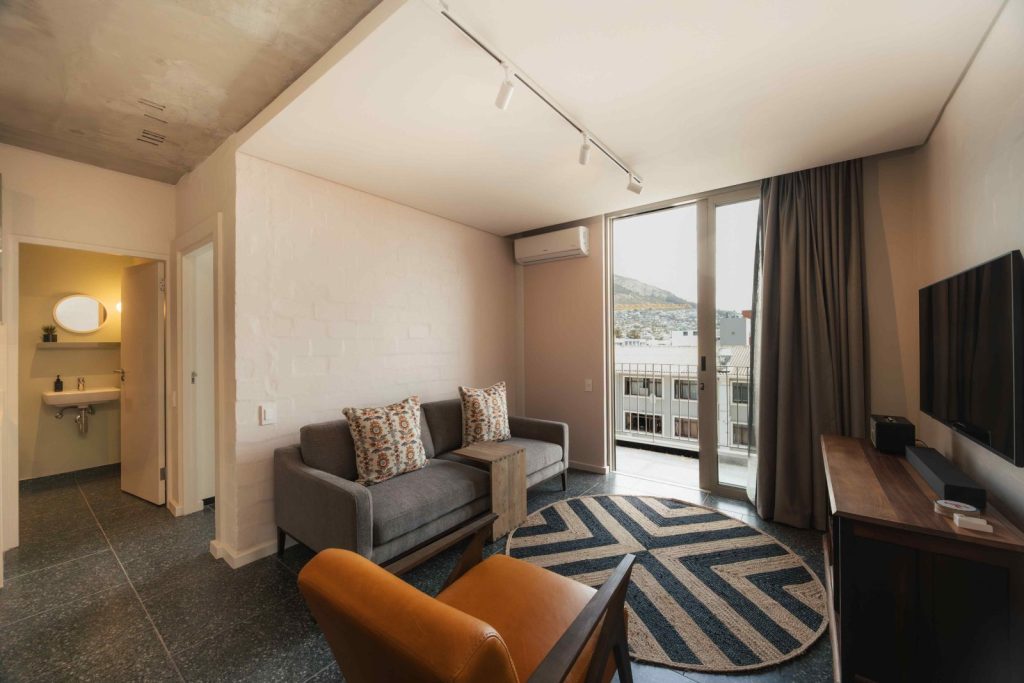 20edb38f-57ac-4d50-ba70-695c028077e5