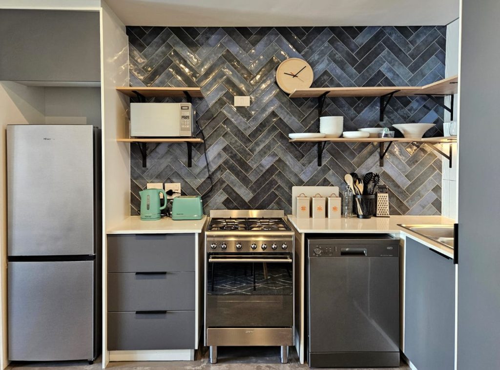 6a672198-0226-4b21-975a-f1d065c19e05