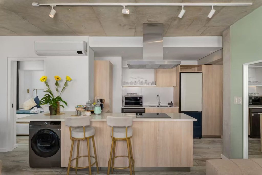 737813ef-e9db-42b0-84f7-b7319090ea68