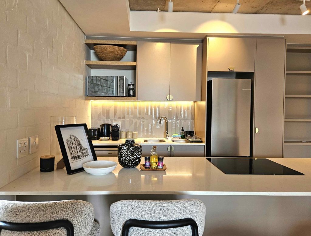 668953c4-fad9-4a49-957f-717e5a530ae9