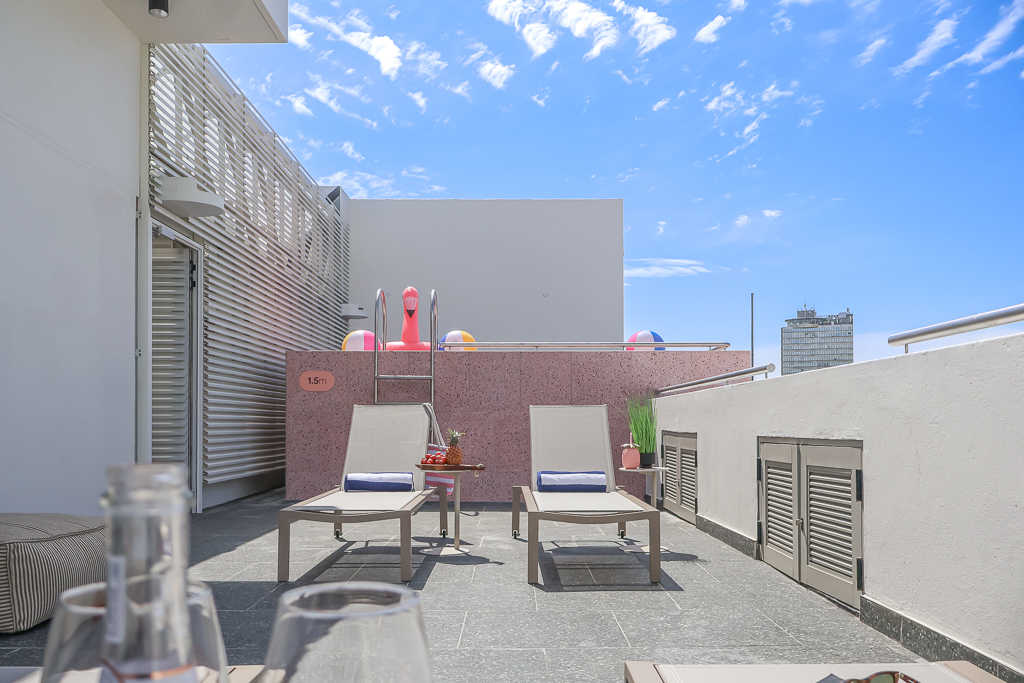 a676d669-da03-44ef-8b6d-2110486a1fe5