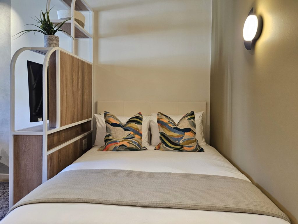 aec693b4-6c0b-4a78-8dde-bedef6fa9be8